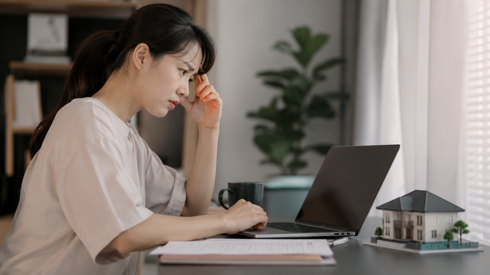 부동산거래관리시스템에서 부동산거래 신고필증을 조회하고 출력하는 절차